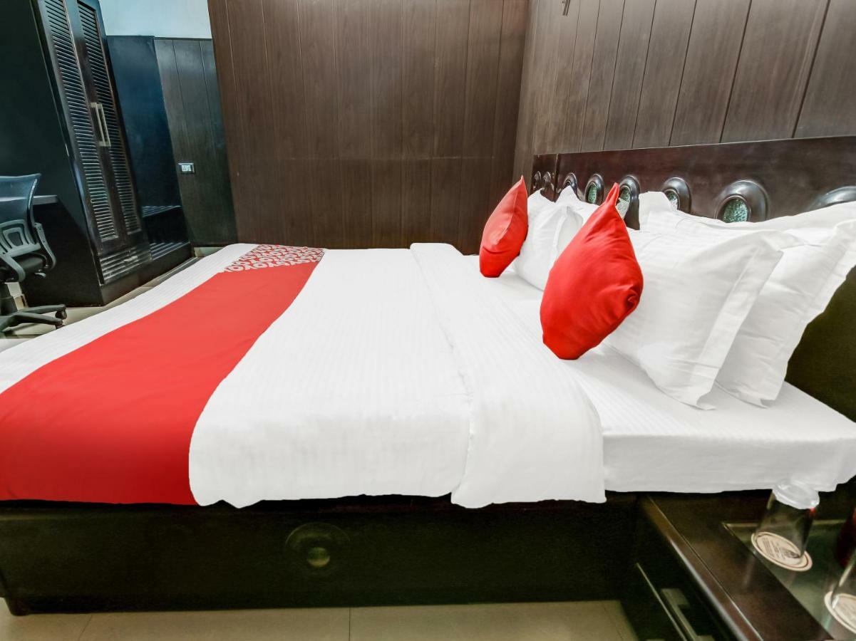 Oyo 27999 Hotel Deep Sirsa Εξωτερικό φωτογραφία