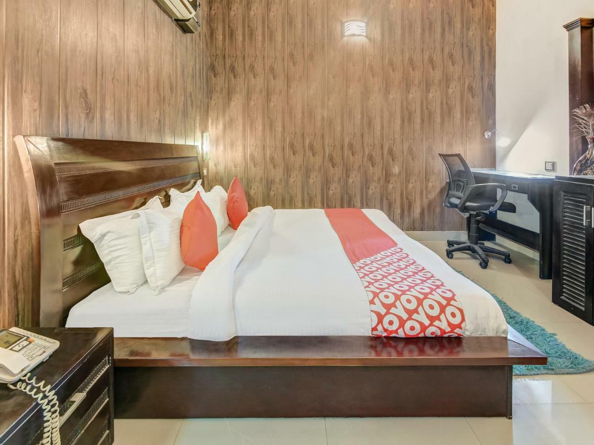 Oyo 27999 Hotel Deep Sirsa Εξωτερικό φωτογραφία