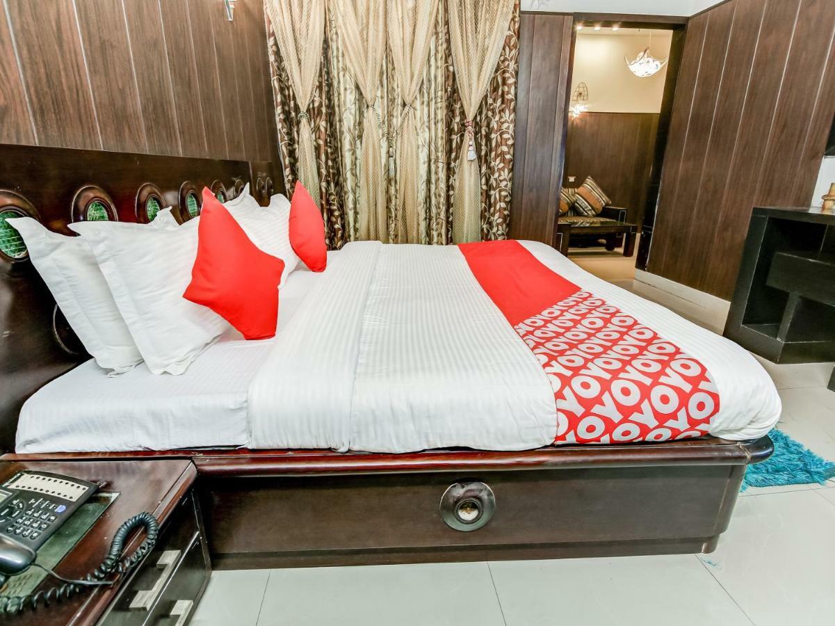 Oyo 27999 Hotel Deep Sirsa Εξωτερικό φωτογραφία