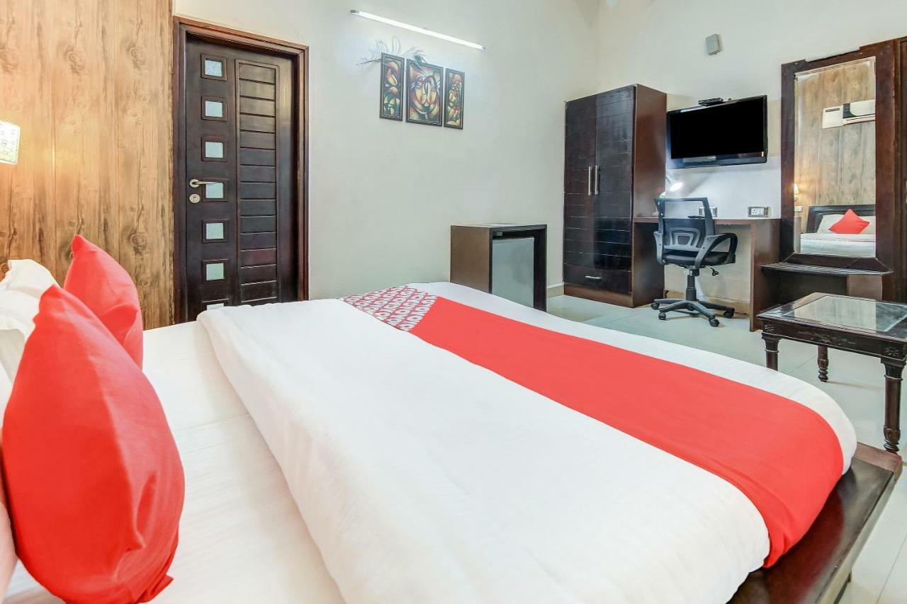 Oyo 27999 Hotel Deep Sirsa Εξωτερικό φωτογραφία