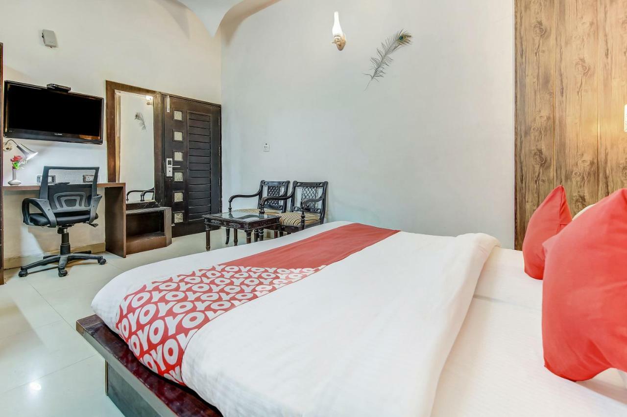 Oyo 27999 Hotel Deep Sirsa Εξωτερικό φωτογραφία